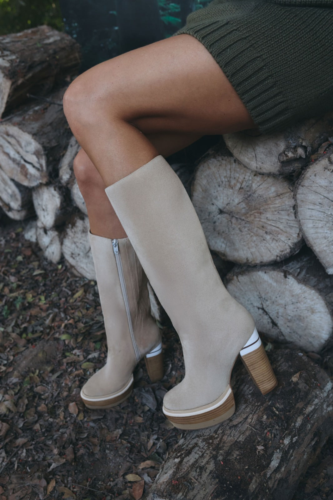 BOOTS MARIE-LAURE NUDE