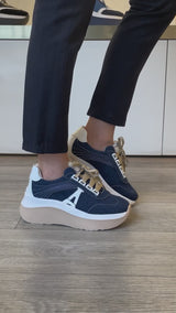 PARISIAN CURVES DENIM